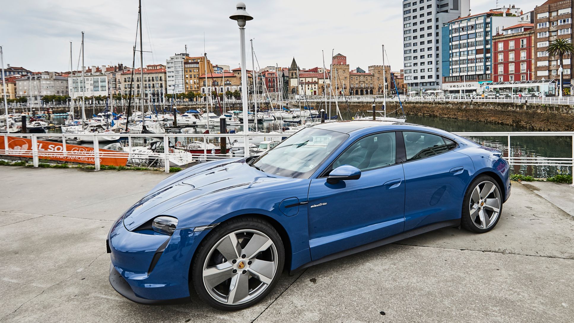 Porsche Taycan, ruta Gijón - Madrid, 2021, Porsche Ibérica