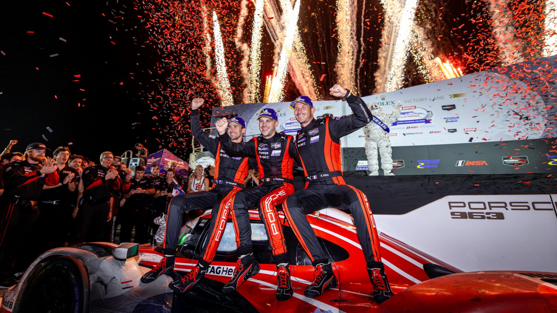 Matt Campbell (Australia), Laurens Vanthoor (BEL) y K&eacute;vin Estre (FRA) (i-d), Porsche Penske Motorsport (n&ordm; 6), Road Atlanta, campeonato IMSA, 2026, Porsche AG