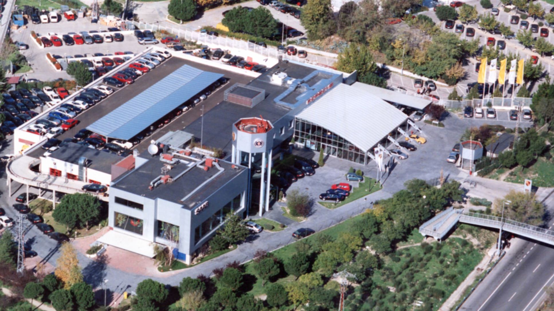 Sede de Porsche España reformada, 40º aniversario de Porsche Ibérica (1984-2024)