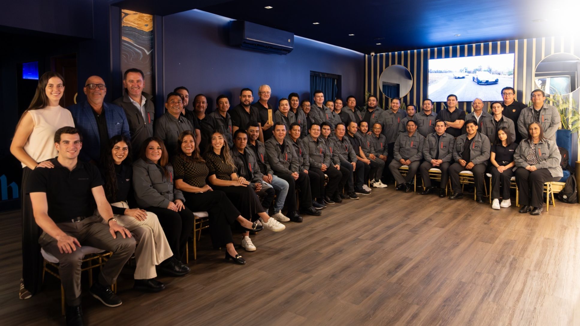Grupo Los Tres recibe el reconocimiento PACE de Porsche por excelencia en servicio postventa en Guatemala