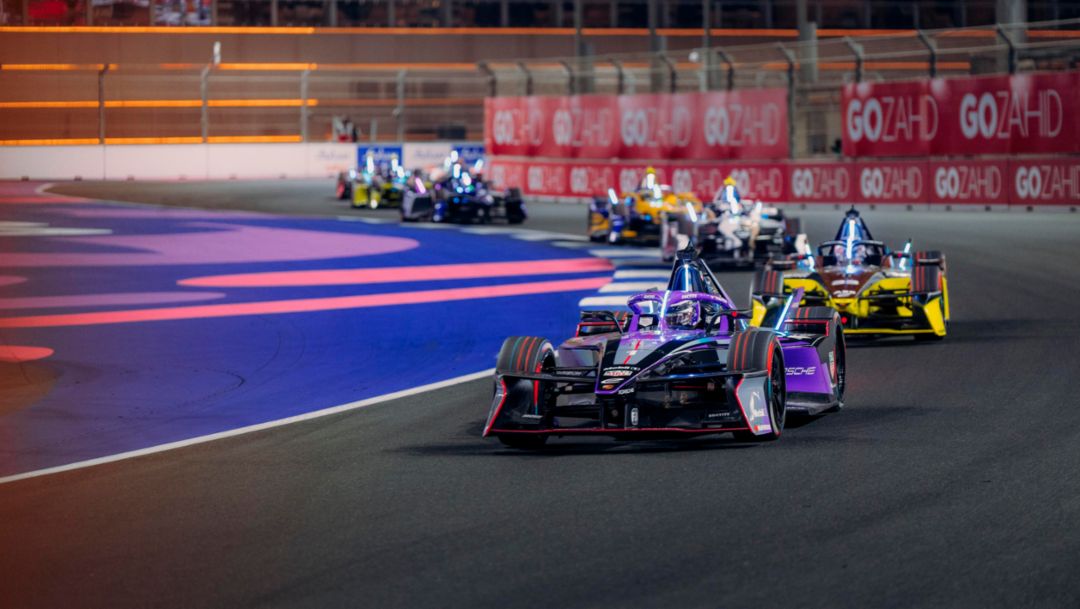 Pascal Wehrlein, Porsche 99X Electric (nº 1), 2ª carrera del E-Prix de Yeda, 2025, Porsche AG