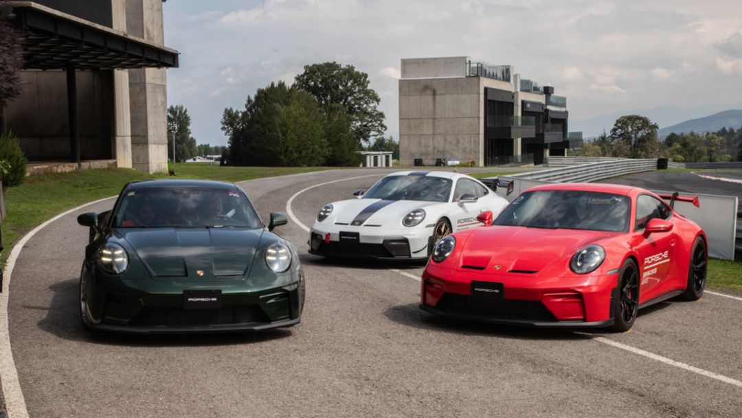 Porsche lanza en M&eacute;xico el kit Manthey con un tr&iacute;o exclusivo de 911 GT3 inspirados en los colores de la bandera