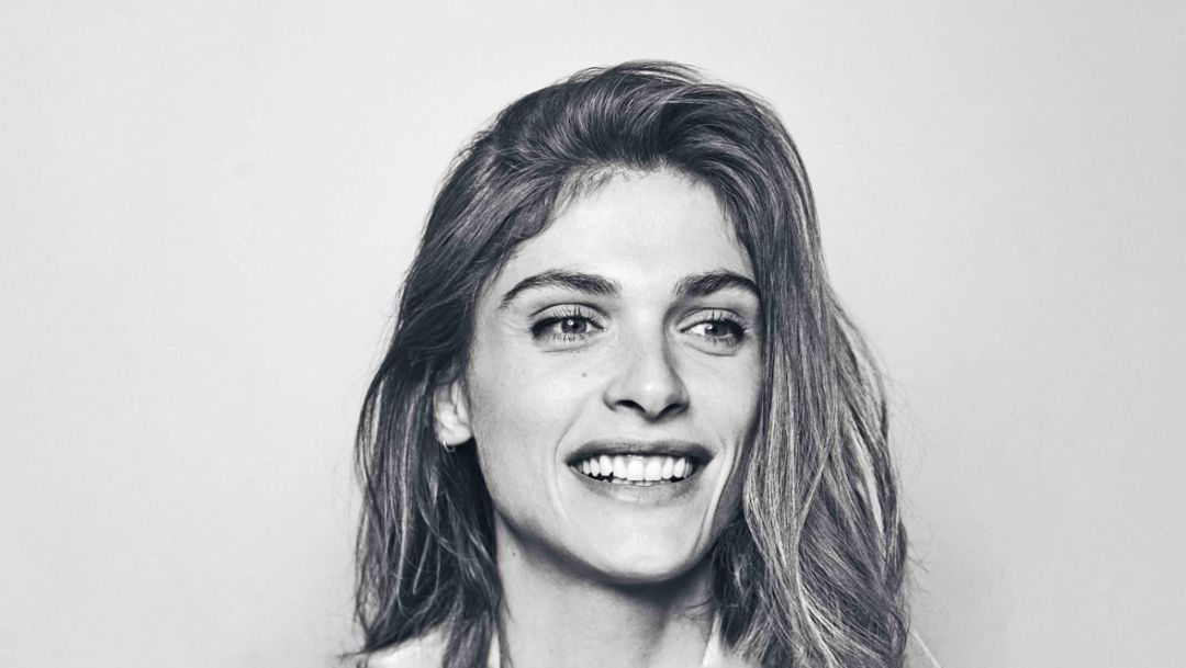 Elisa Sednaoui, 2022, Porsche AG
