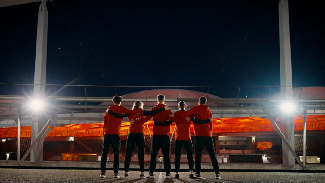 Videodreh beim VfB Stuttgart, Turbo für Talente, 2024, Porsche AG