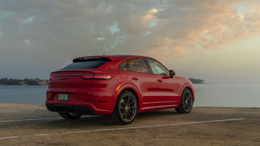 Cayenne GTS Coupé - Miami Lifestyle Program