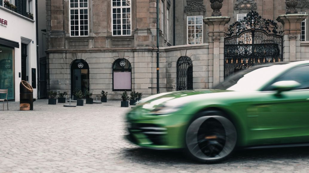 Panamera Turbo S E-Hybrid, Zurich, 2021, Porsche Schweiz AG