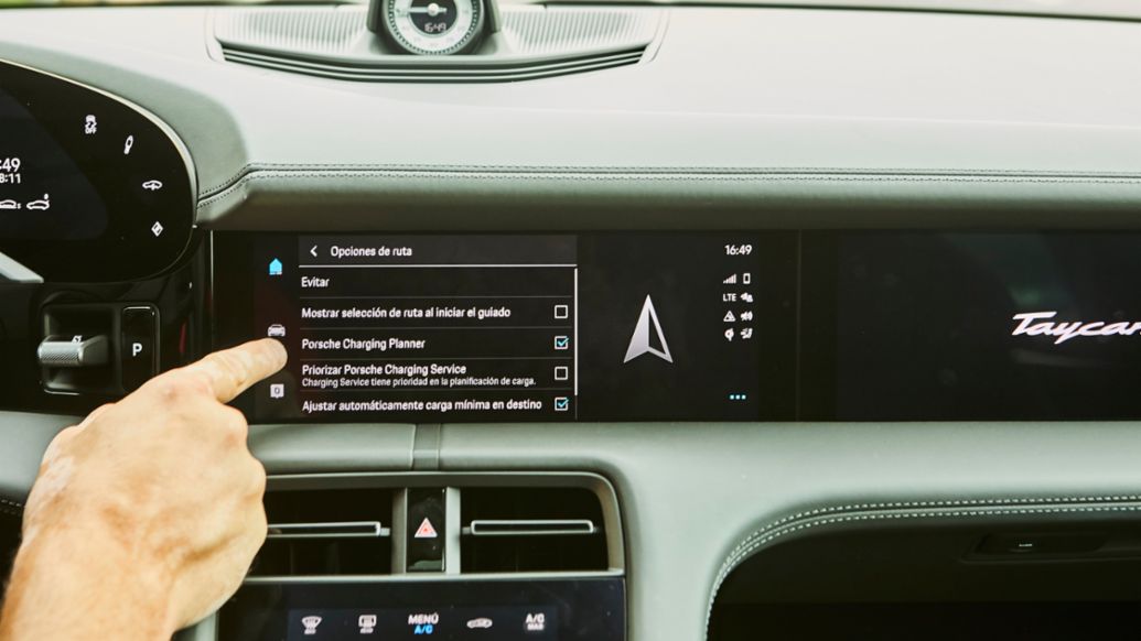 Porsche Taycan, ruta Gijón - Madrid, 2021, Porsche Ibérica