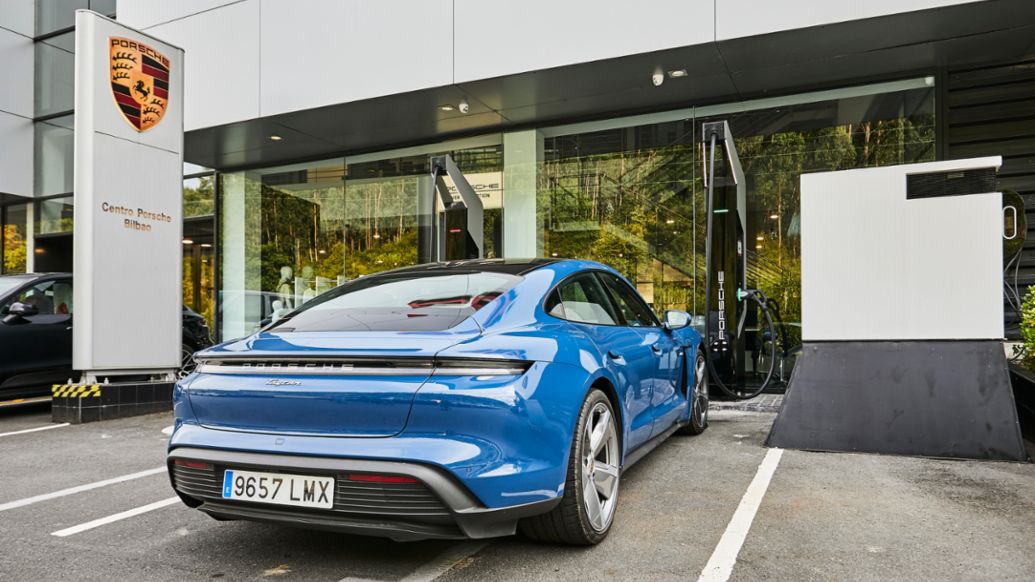 Porsche Taycan, ruta Madrid - Bilbao, 2021, Porsche Ibérica
