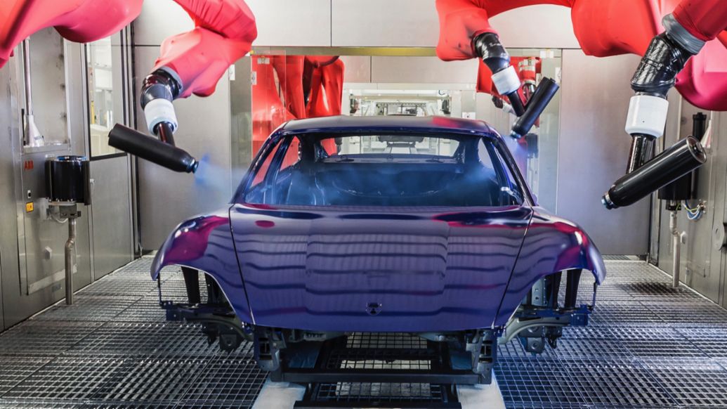 Fábrica de Stuttgart-Zuffenhausen, taller de pintura, 2022, Porsche AG