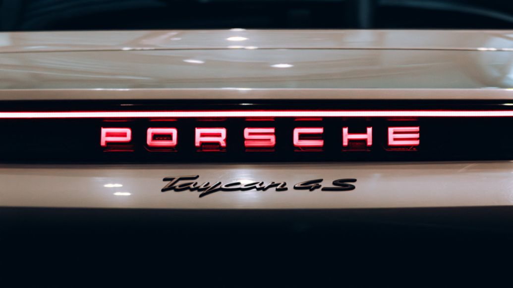 Porsche en El Salvador conecta dise&ntilde;o, arte y estilo de vida en PasarelArt 2026
