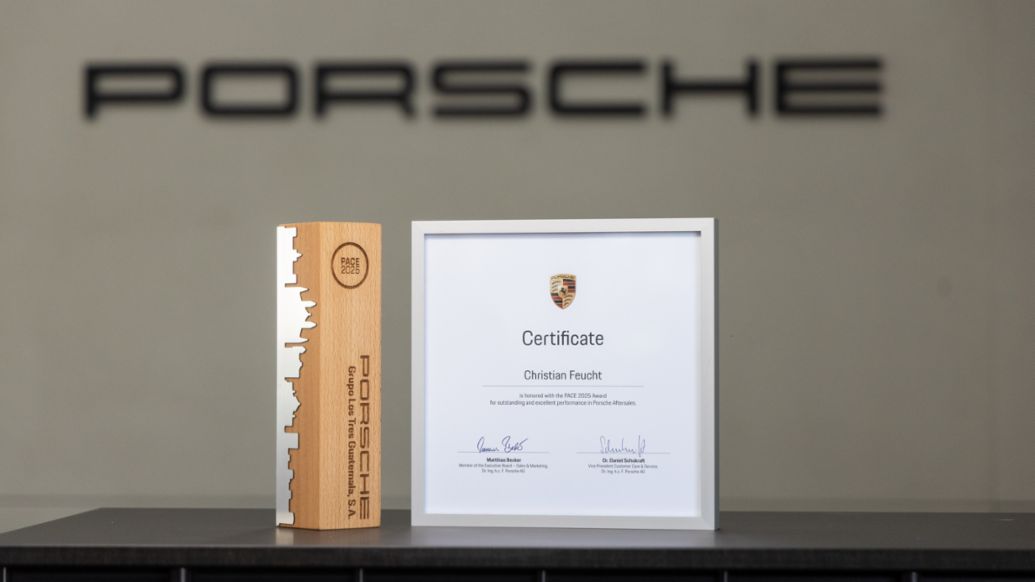 Grupo Los Tres recibe el reconocimiento PACE de Porsche por excelencia en servicio postventa en Guatemala