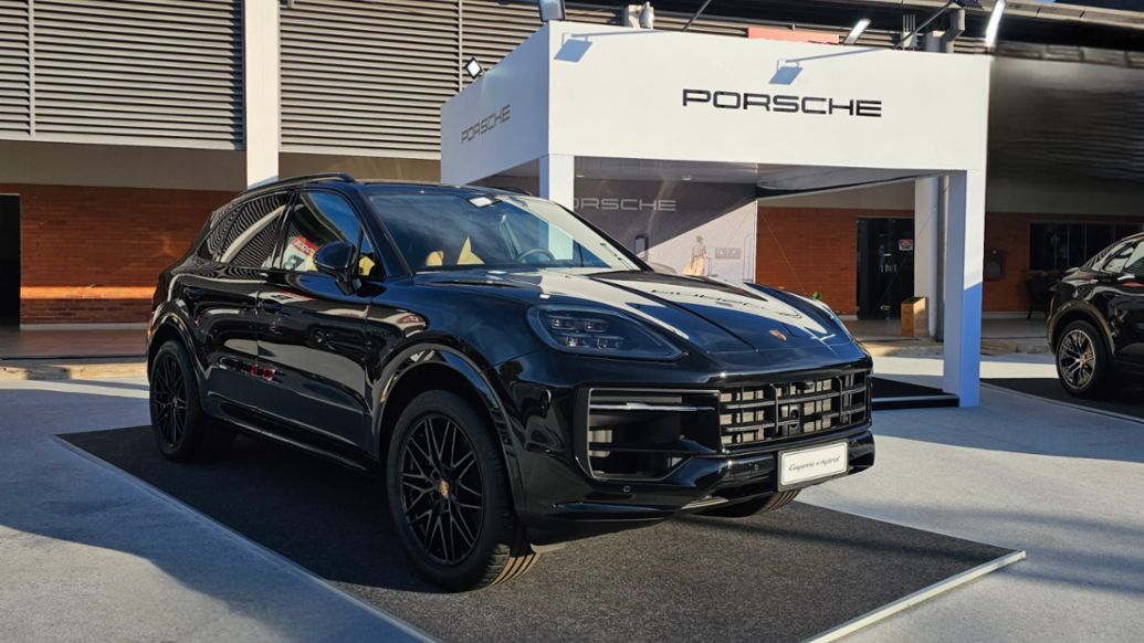 Cayenne E-Hybrid Black Edition