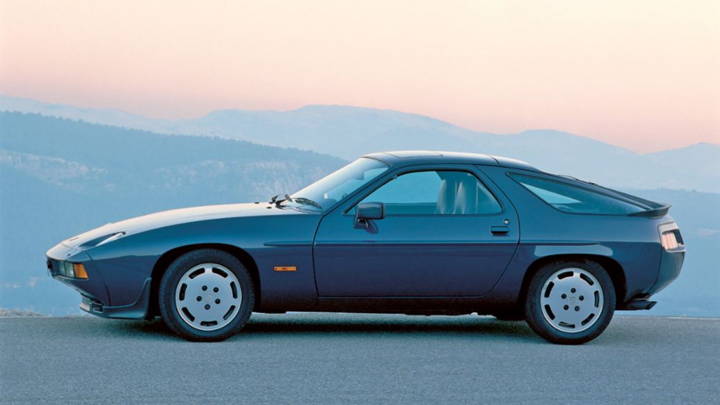 Porsche 928