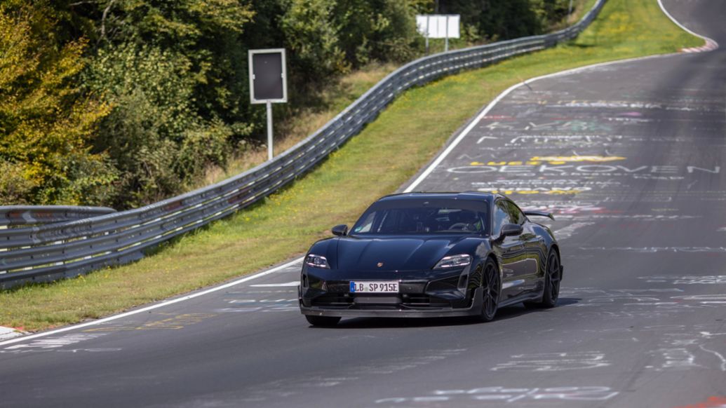 Taycan de preserie, Nürburgring Nordschleife, 2024, Porsche AG