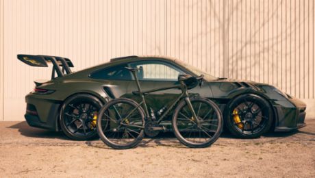 Two passions, one colour: How a Porsche 911 GT3 RS inspired a matching bicycle