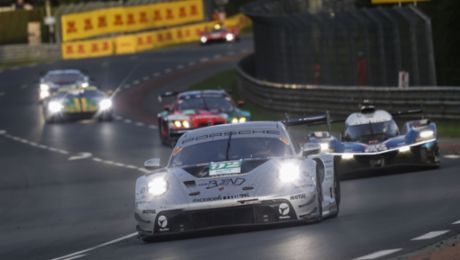 Dura carrera para Manthey, equipo cliente de Porsche, en Le Mans