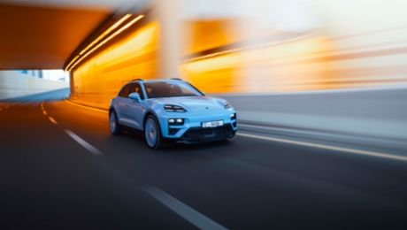 Listicle: Porsche Macan Turbo