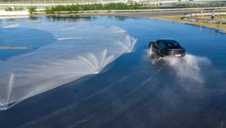 El Porsche Taycan consigue un récord mundial en drifting