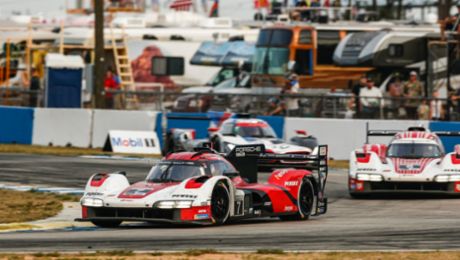 Porsche wins the top GT class in Sebring, drama for the LMDh Porsche 963
