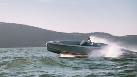 Frauscher x Porsche 850 Fantom Air