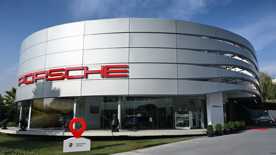 Porsche en Chile reinaugura su sucursal en Santiago bajo el concepto ‟Destination Porsche”