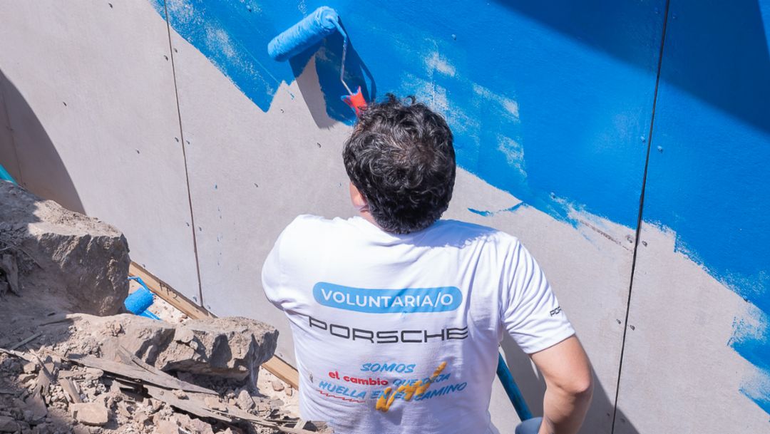 Porsche Perú y TECHO benefician a familias en situación vulnerable de San Juan de Miraflores