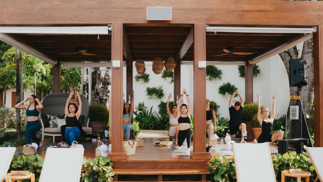 Porsche Center Santo Domingo fusiona movilidad eléctrica y bienestar en Casa Wellness Weekend