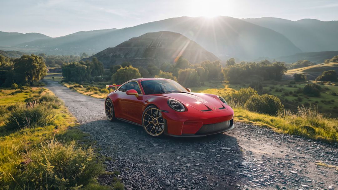 Porsche presenta el 911 GT3 “La Serpiente”, el capítulo mexicano de Icons of Latin America
