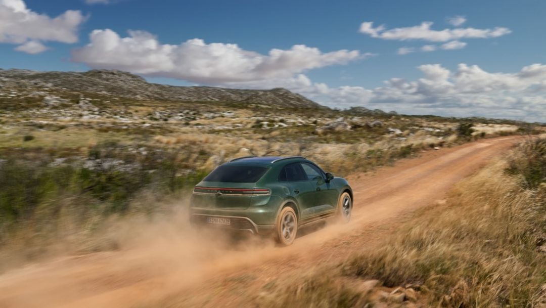 Porsche raddoppia il numero di modelli della Macan completamente elettrica