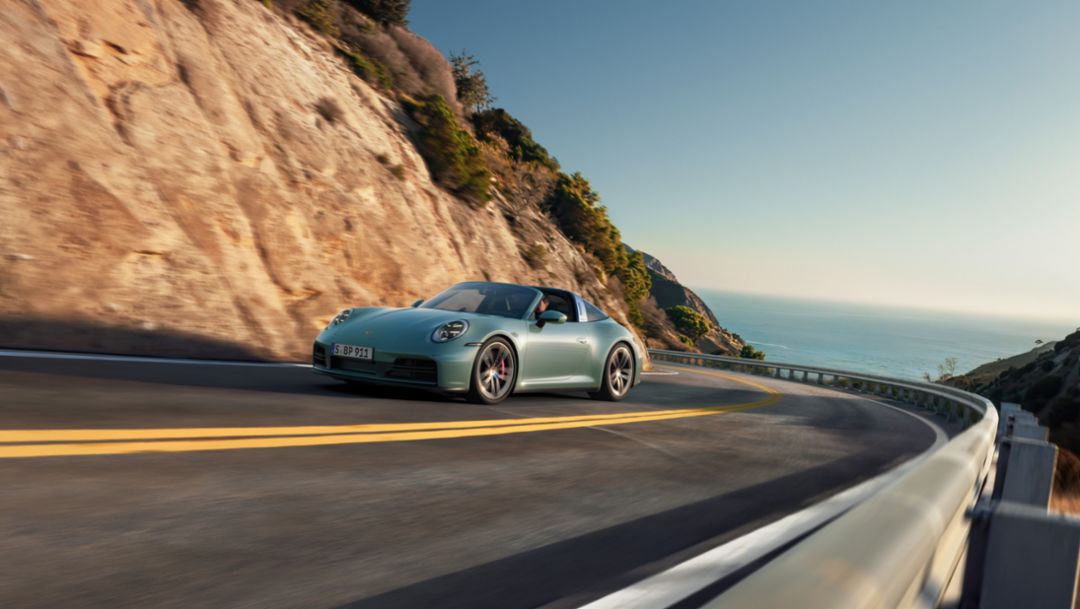 2025 Porsche Targa 4S