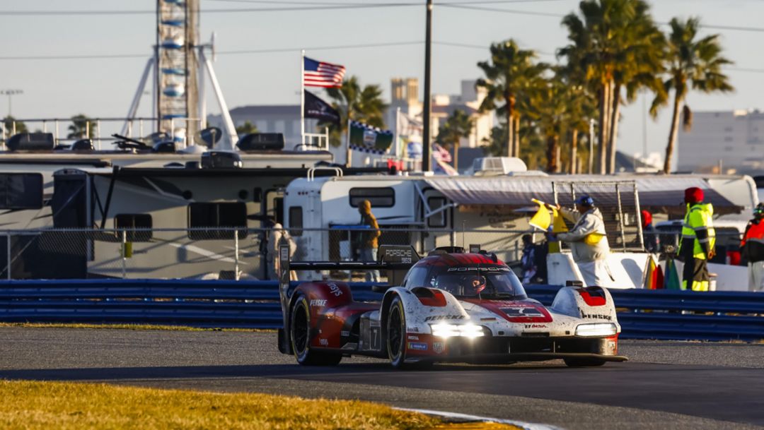 Porsche Penske Motorsport takes 24-hour race win at Daytona
