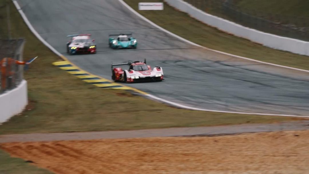 IMSA Race:  Hard braking in Atlanta