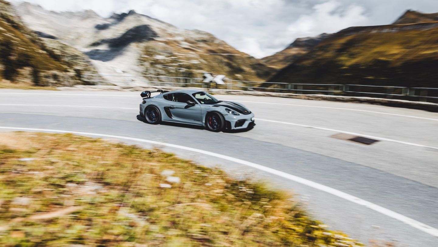 718 Cayman GT4 RS , Swiss Roads, 2024, Porsche Schweiz AG
