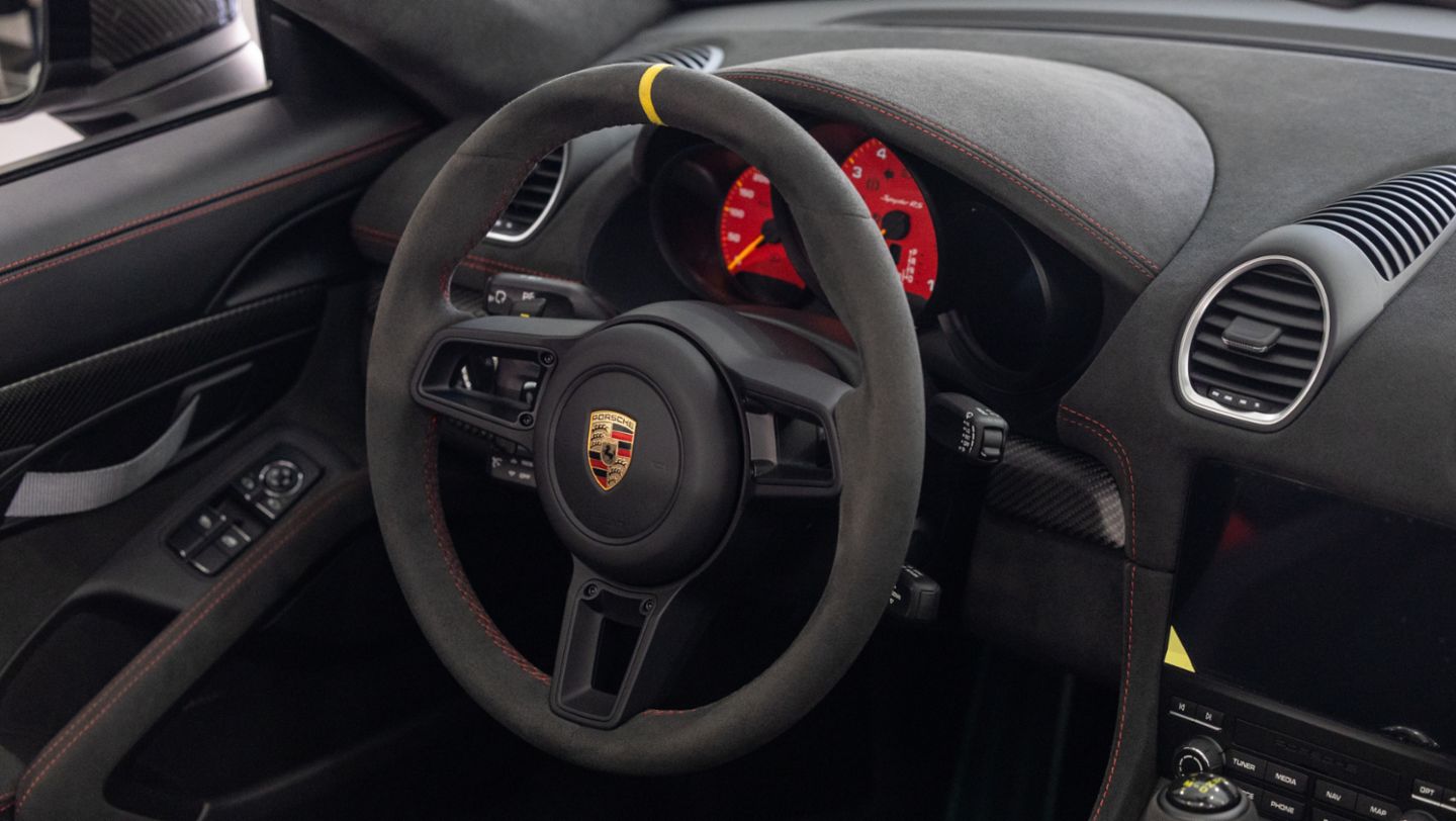 Llega a Guatemala un 718 Spyder RS con diseño único bajo el sello Porsche Exclusive Manufaktur