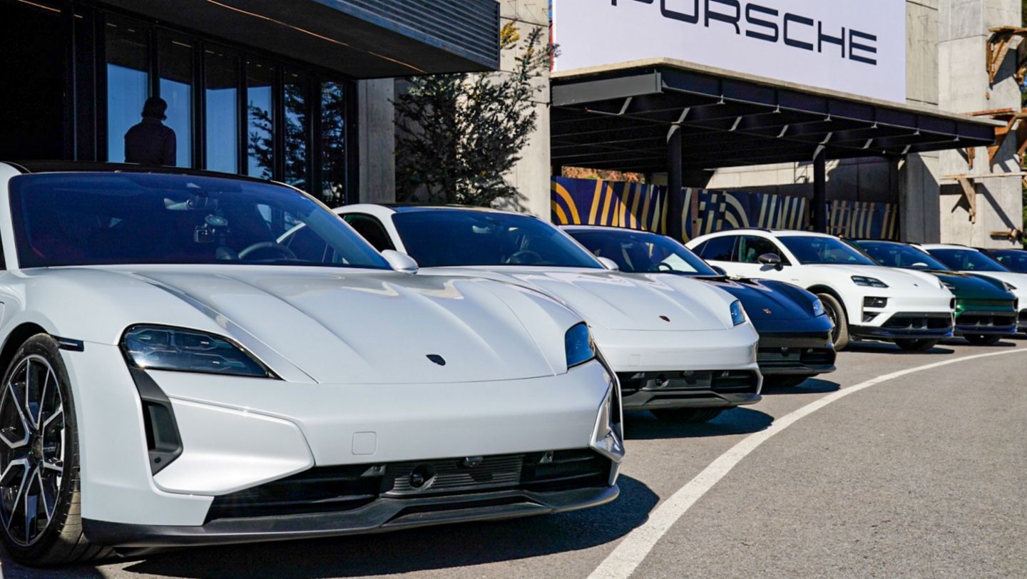 2025: Porsche Charged by Passion