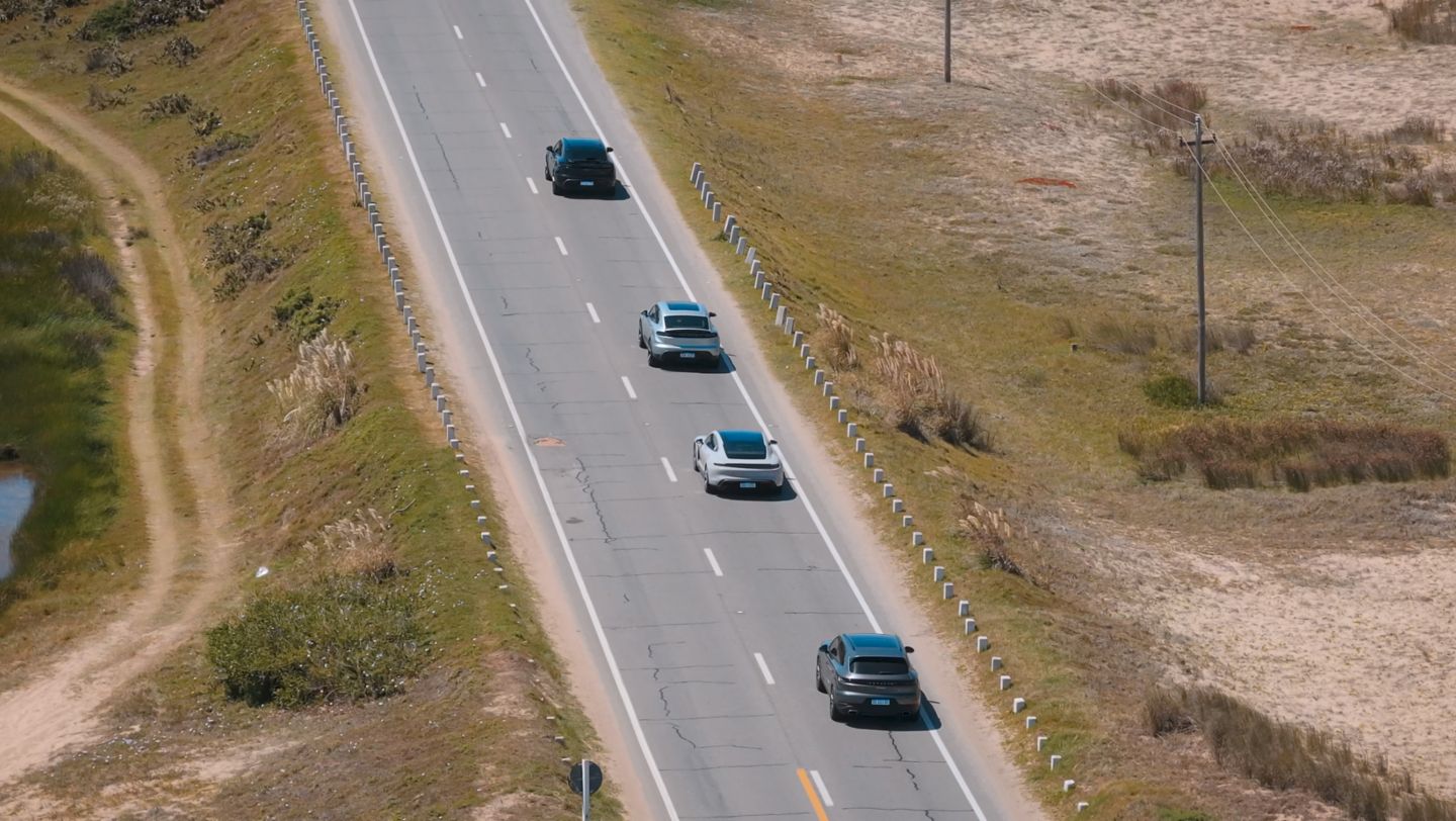 Porsche Taycan 4S, Macan 4, Cayenne, Porsche Road Tour Uruguay, Uruguay, 2026