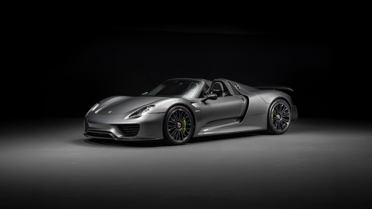 Porsche 918 Spyder with Weissach package, RM Sotheby's, Abu Dhabi, 2025, Porsche Middle East