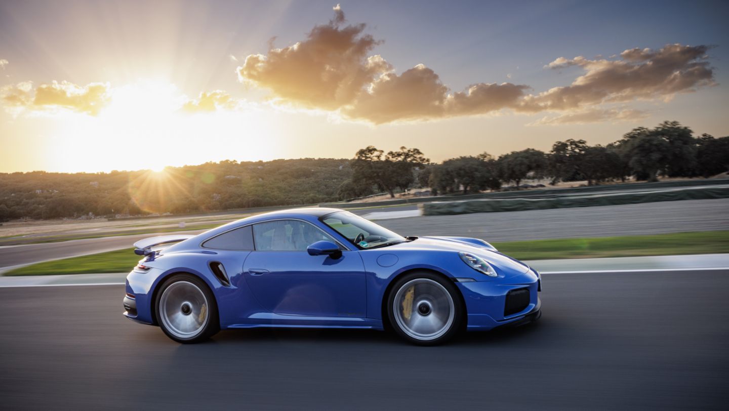911 Turbo S Coupe Lugano Blue