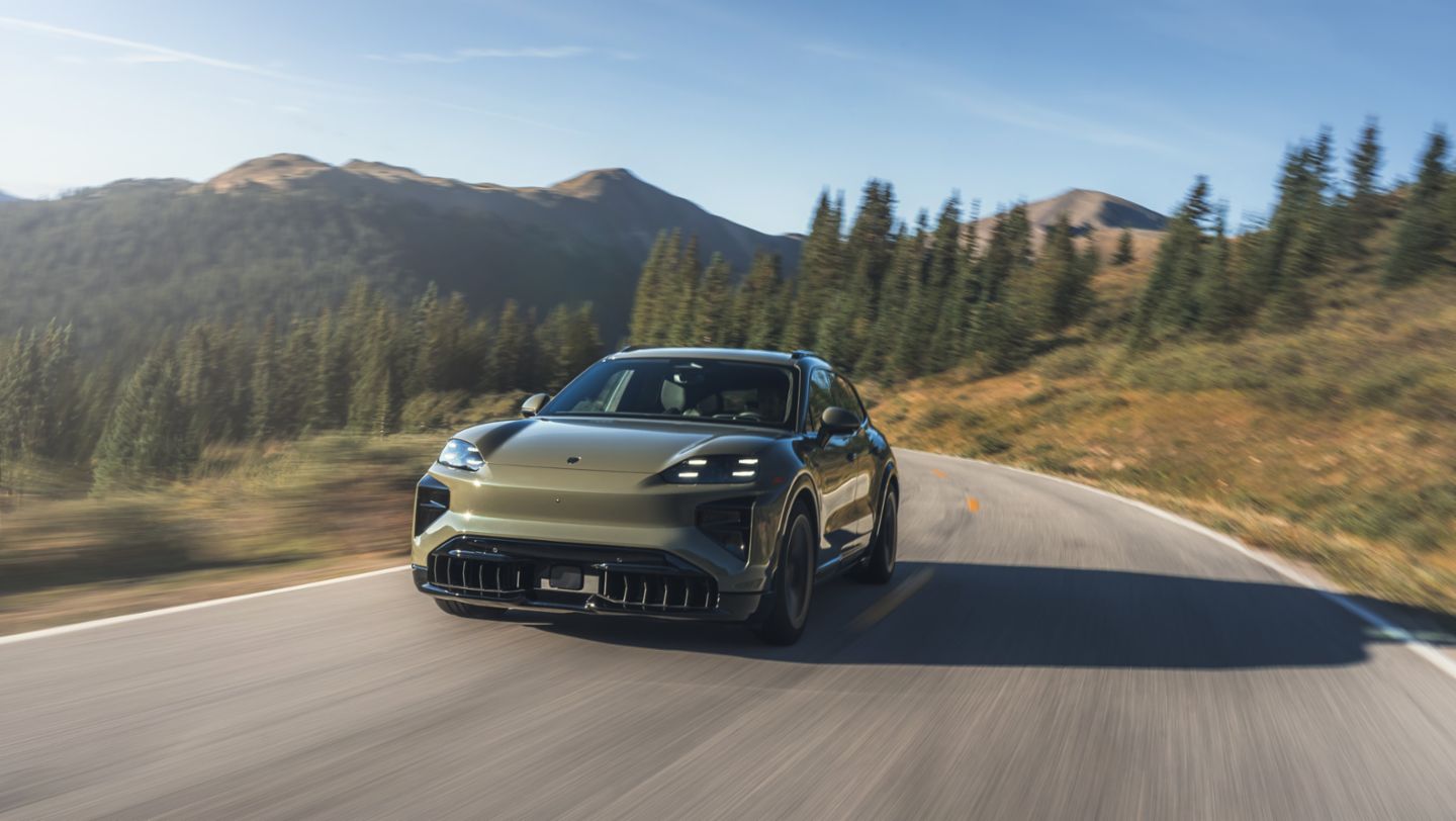 Monteverde Metallic Cayenne Turbo Electric -- Colorado 2026