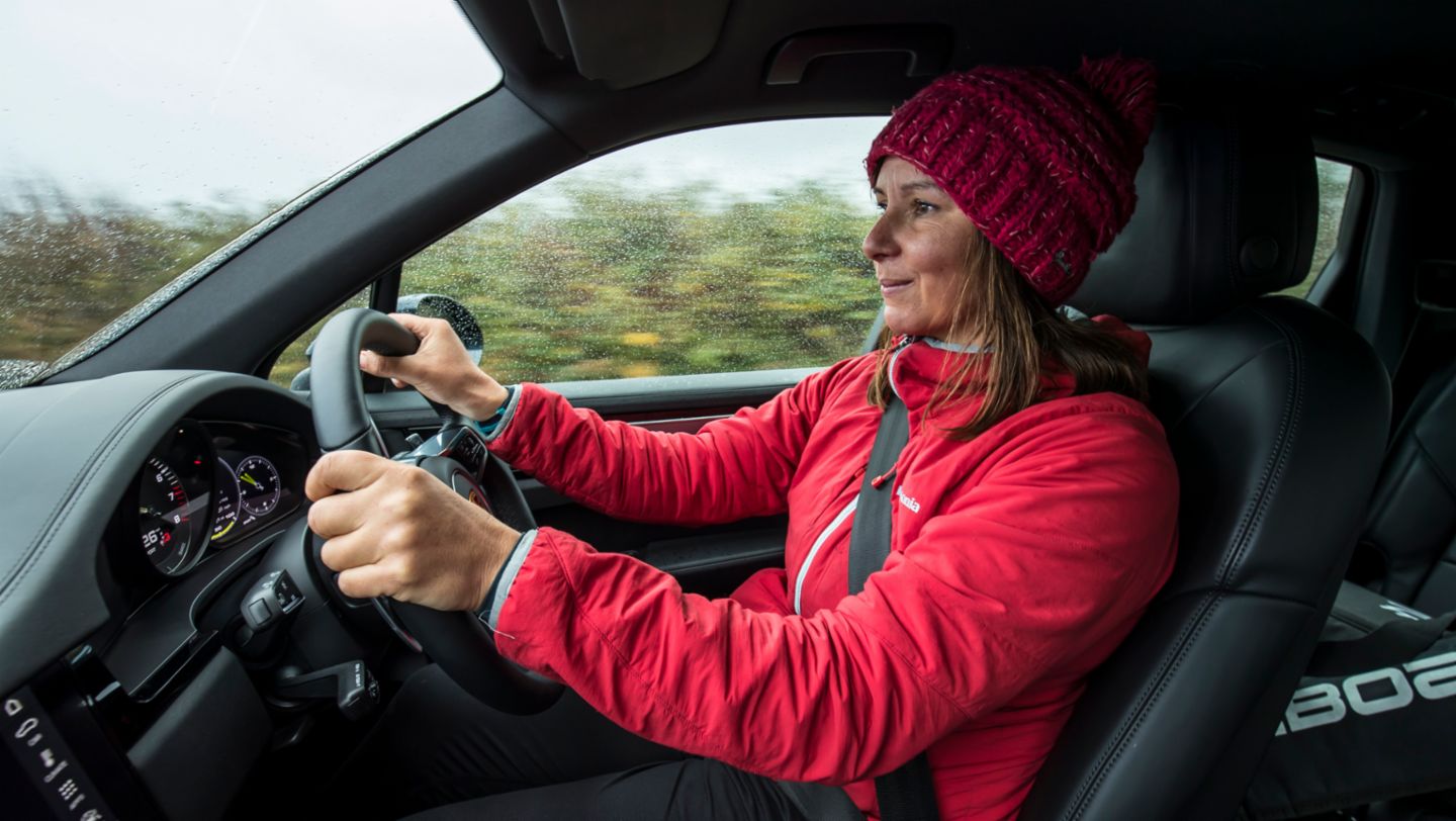 Sian Sykes, eco-warrior, Cayenne E-Hybrid, 2019, Porsche AG 
