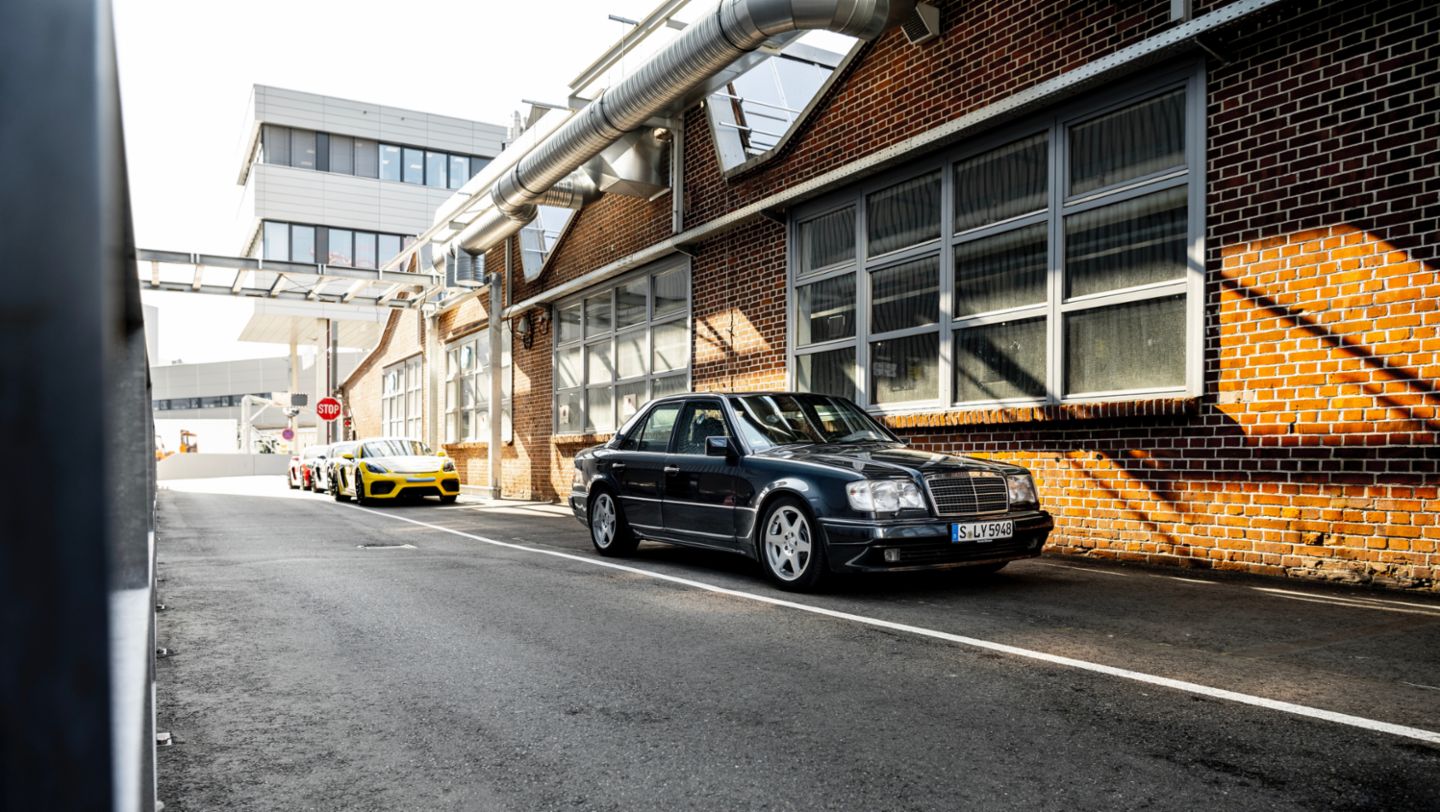 Mercedes-Benz 500 E, 2021, Porsche AG