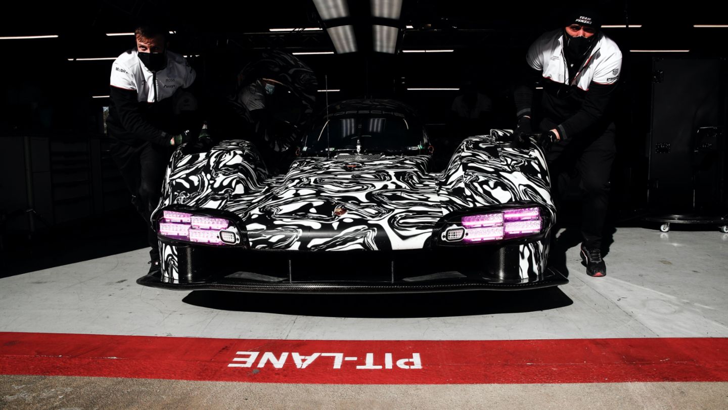 Prototipo LMDh, Circuito de Montmeló, España, 2022, Porsche AG