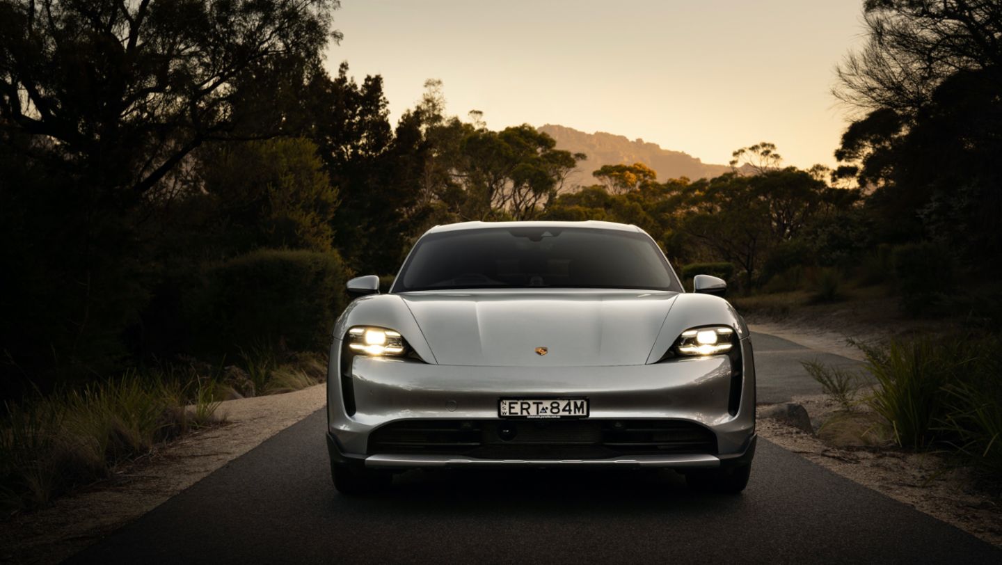 Taycan 4 Cross Turismo, 2023, Australia, Porsche AG