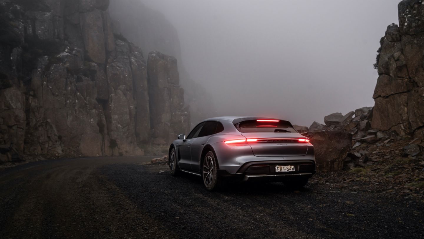 Taycan 4 Cross Turismo, 2023, Australia, Porsche AG