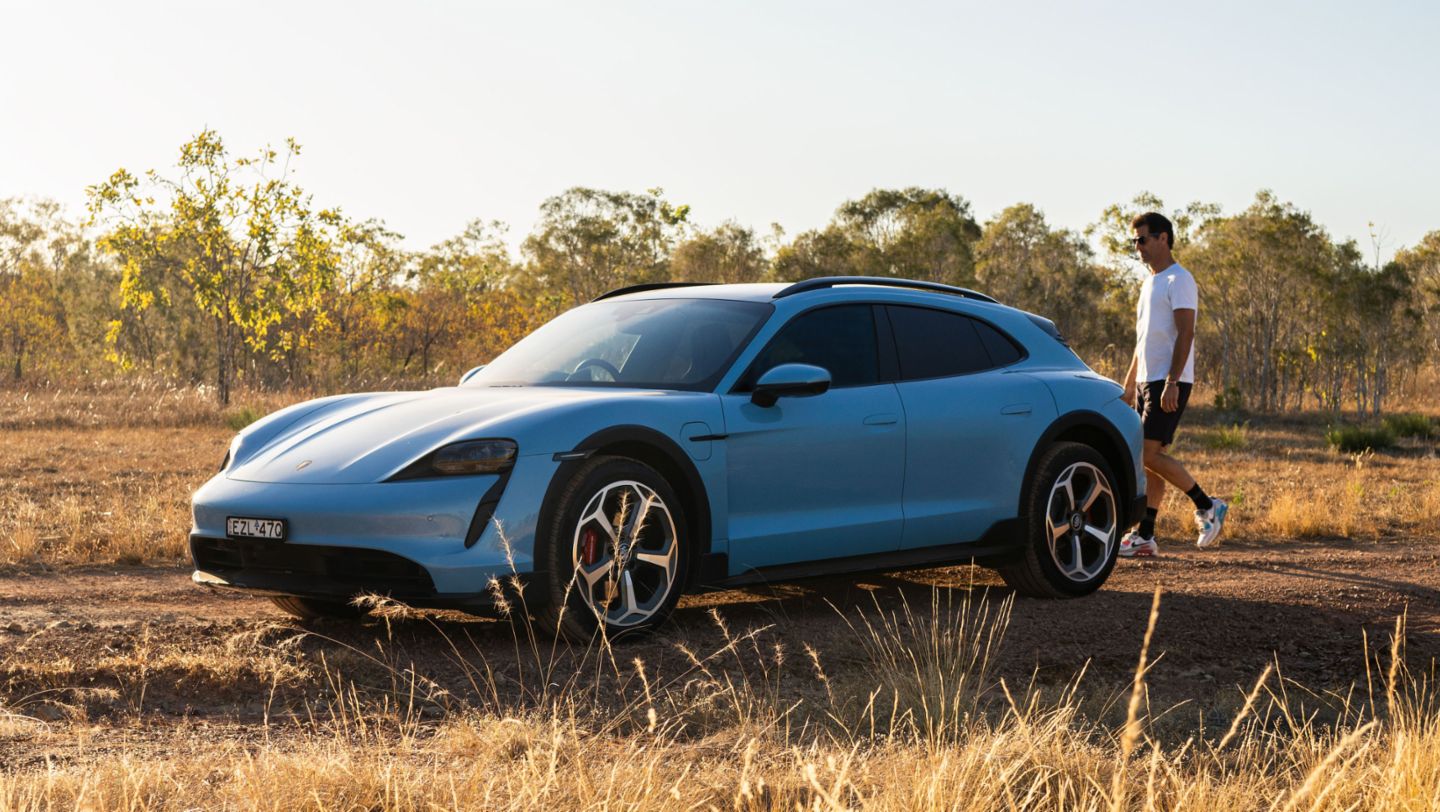 Mark Webber, embajador de Porsche, Taycan 4S Cross Turismo, Australia, 2023, Porsche AG