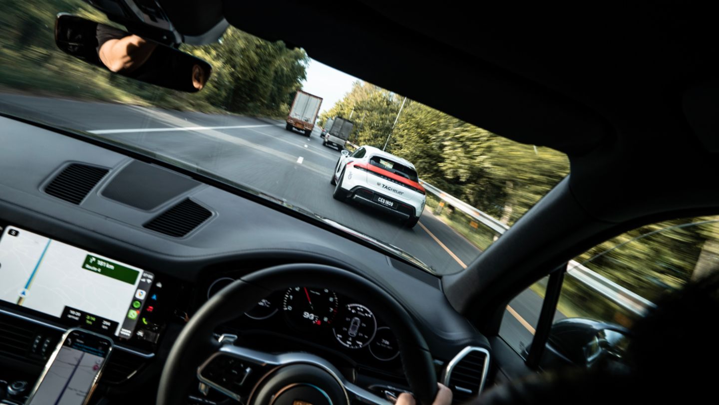 Porsche Taycan 4S Cross Turismo, récord en la ruta de Tailandia a Singapur, 2023, Porsche AG