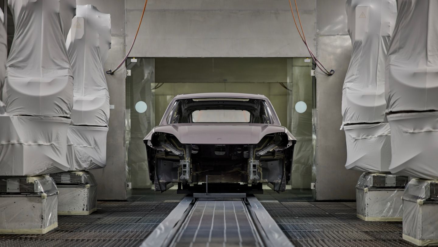 Paint shop, Porsche plant Leipzig, 2024, Porsche AG