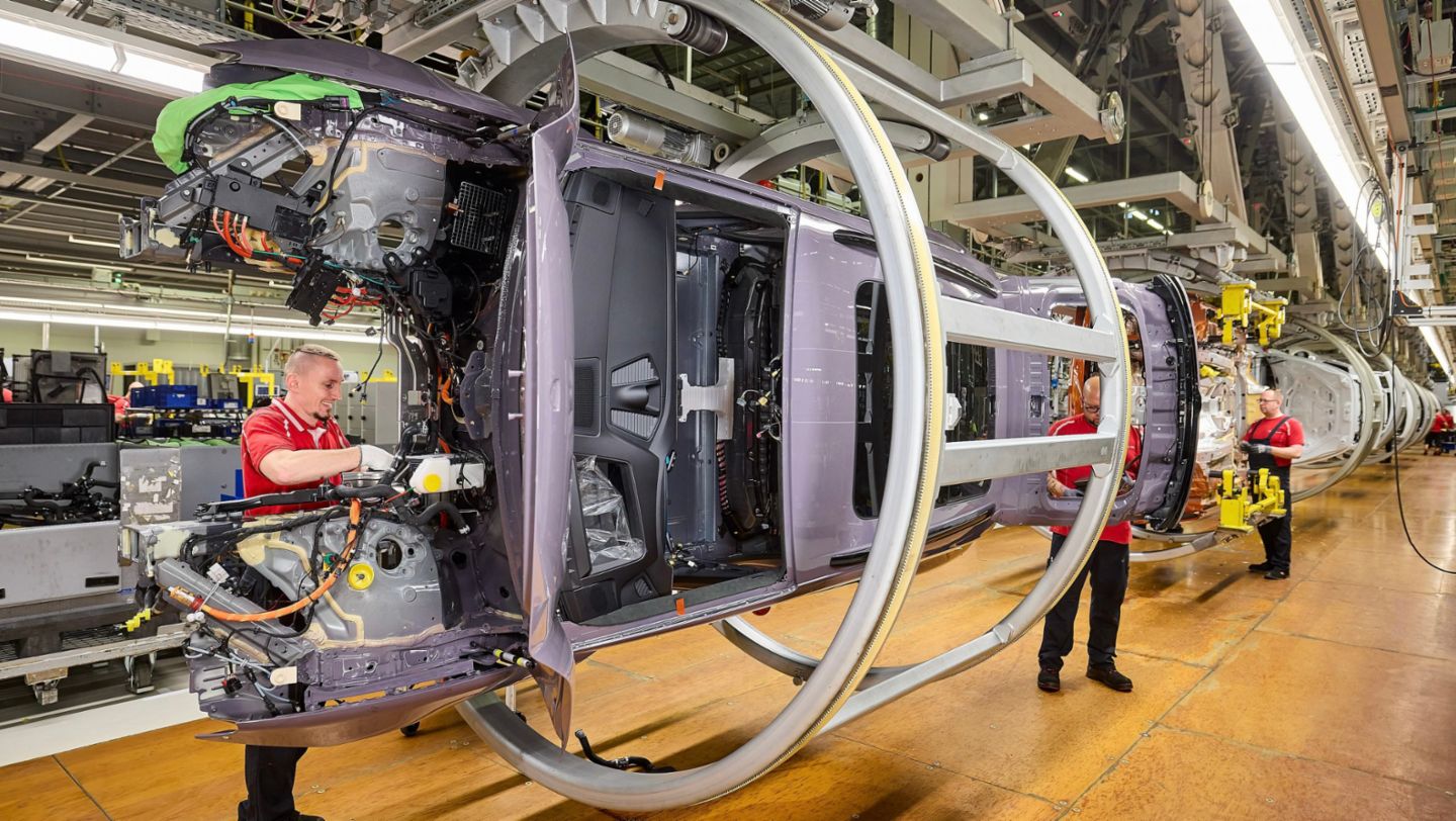 Assembly, Porsche plant Leipzig, 2024, Porsche AG