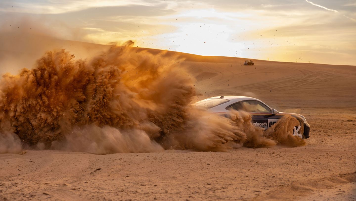 Amna Al Qubaisi, Porsche 911 Dakar, 2024, Porsche AG