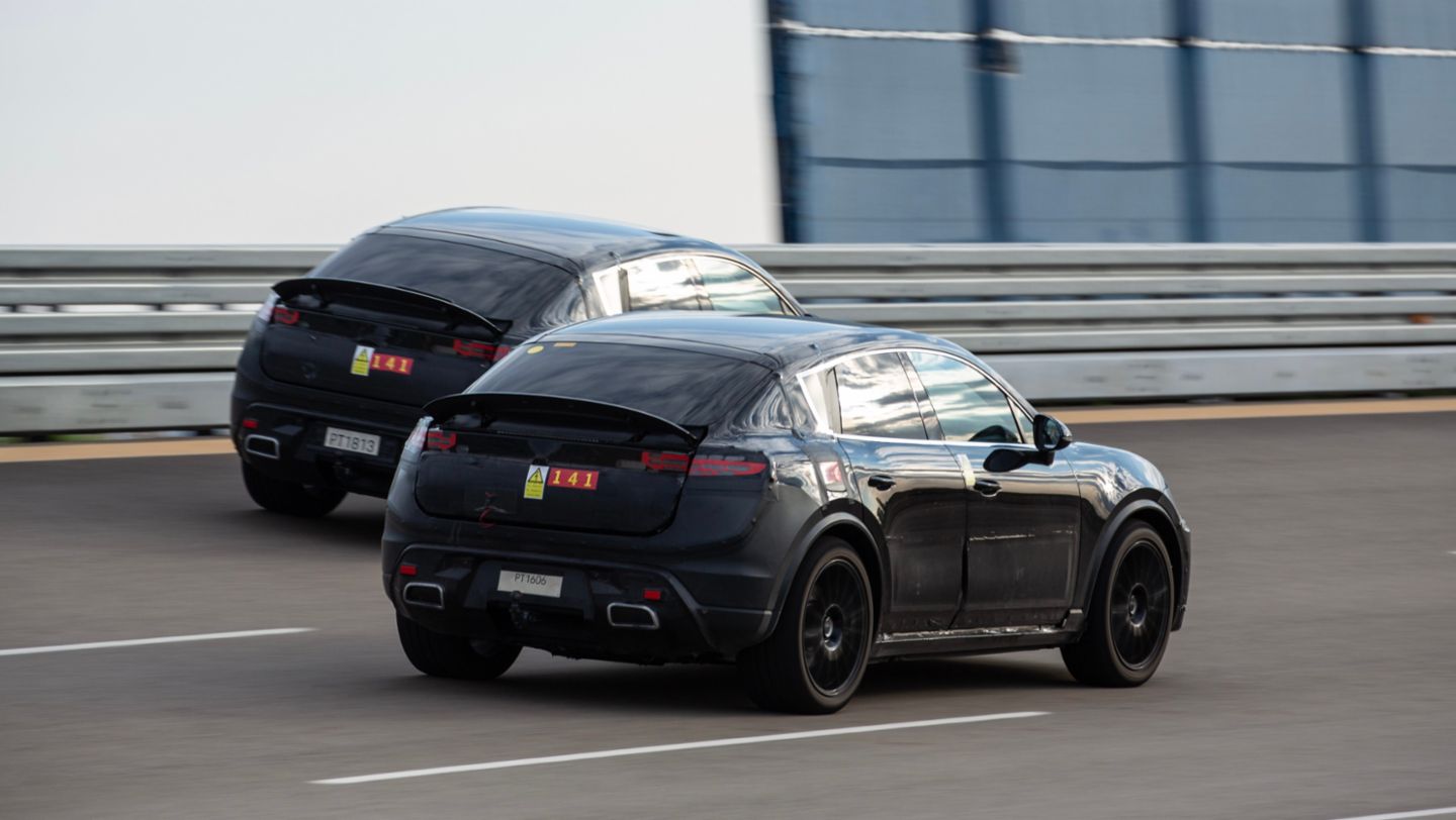 Prototipos del Porsche Macan en Nardò, Italia, 2024, Porsche AG